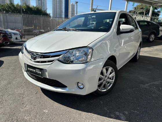 TOYOTA ETIOS 1.5 XLS SEDAN 16V FLEX 4P AUTOMÁTICO